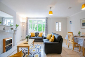 120 - Two Bed Apartment with Parking